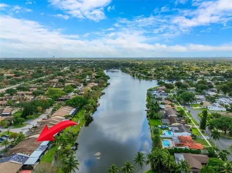 11140 Redwood Avenue Pembroke Pines FL 33026