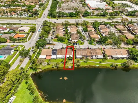 11140 Redwood Avenue Pembroke Pines FL 33026