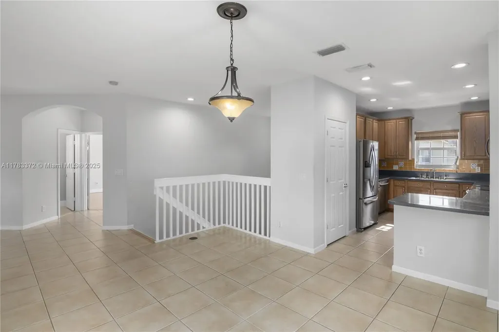 922 NW 127th Avenue Coral Springs FL 33071