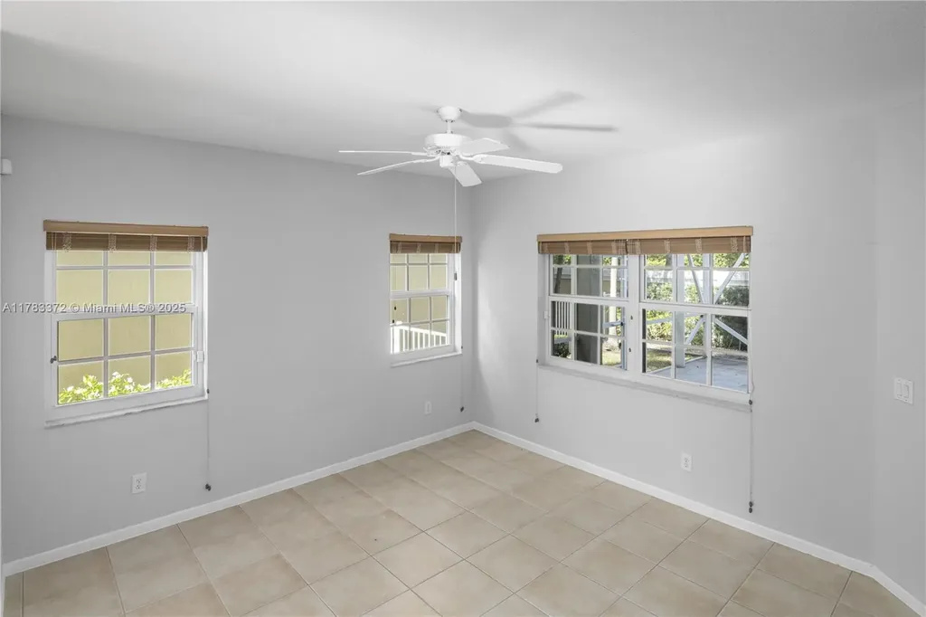 922 NW 127th Avenue Coral Springs FL 33071