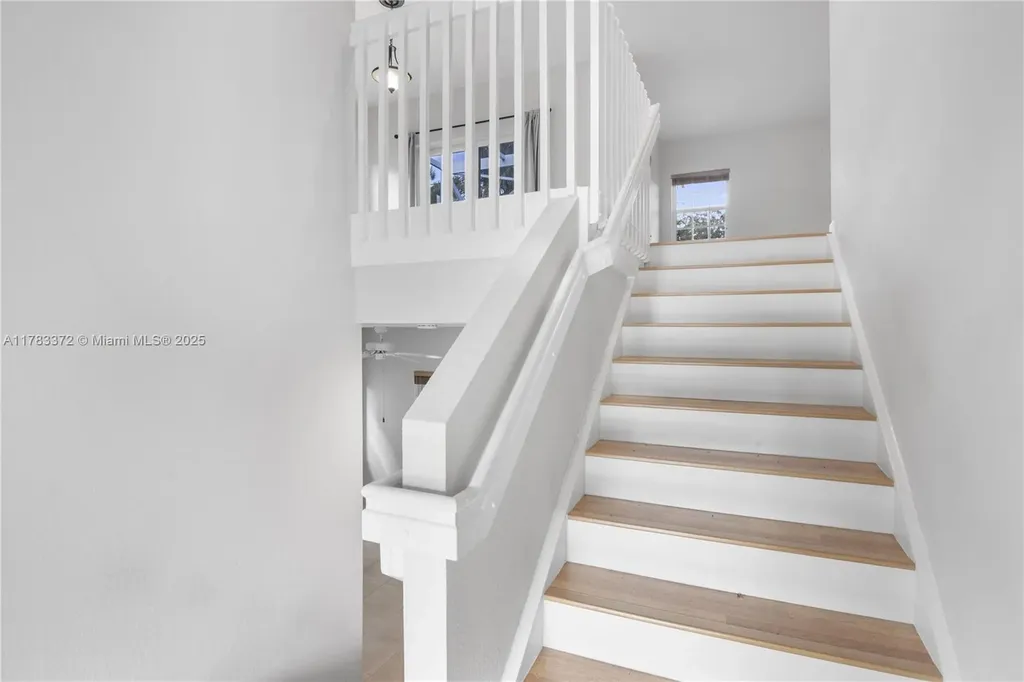 922 NW 127th Avenue Coral Springs FL 33071