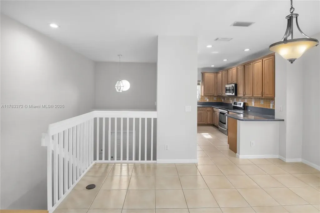 922 NW 127th Avenue Coral Springs FL 33071