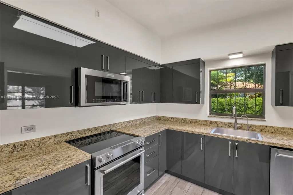 10643 NE 11th Avenue Miami Shores FL 33138