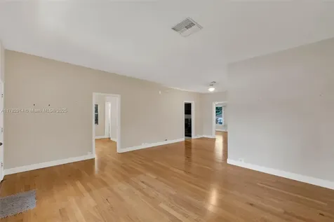 10643 NE 11th Avenue Miami Shores FL 33138