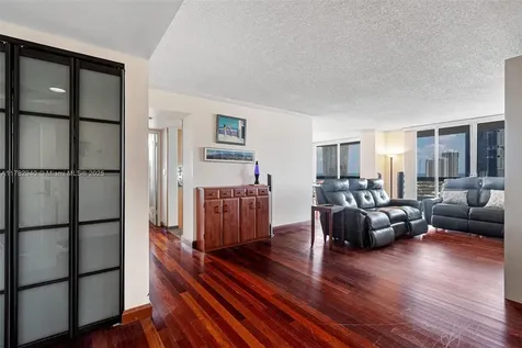 19195 NE 36th Court Aventura FL 33180