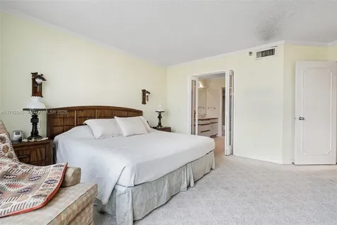 19195 NE 36th Court Aventura FL 33180