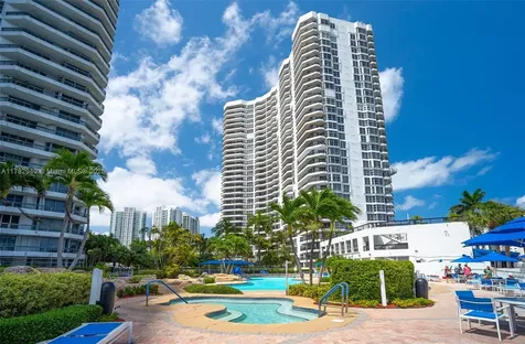 19195 NE 36th Court Aventura FL 33180