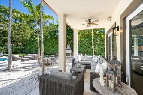 31 Island Drive Key Biscayne FL 33149