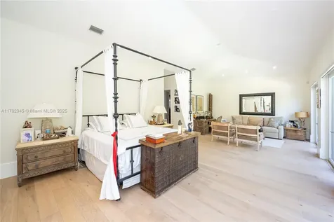 31 Island Drive Key Biscayne FL 33149