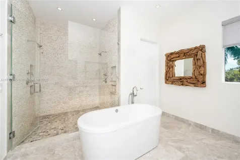 31 Island Drive Key Biscayne FL 33149