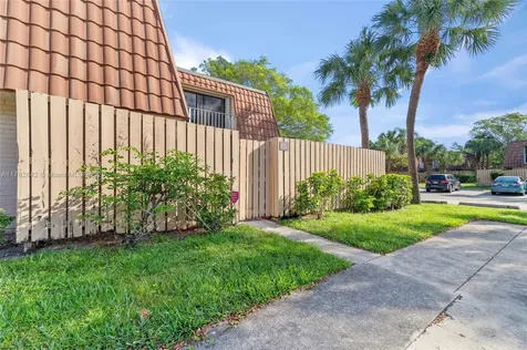 855 Blue Ridge Circle West Palm Beach FL 33409
