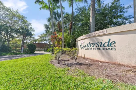 855 Blue Ridge Circle West Palm Beach FL 33409
