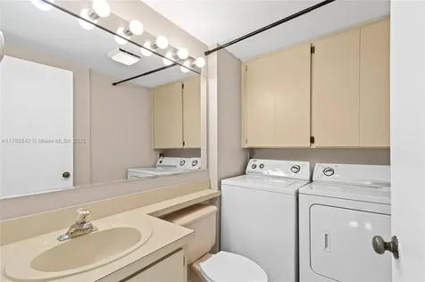 855 Blue Ridge Circle West Palm Beach FL 33409