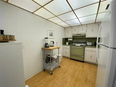 100 Bayview Drive Sunny Isles Beach FL 33160
