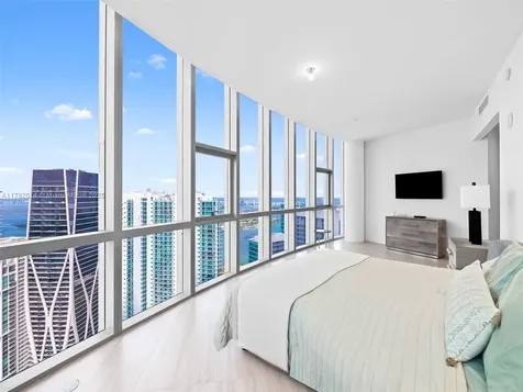 851 NE 1st Avenue Miami FL 33132