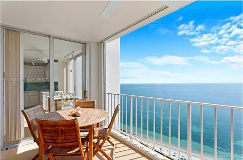 881 Ocean Drive Key Biscayne FL 33149