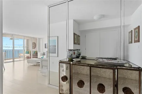 881 Ocean Drive Key Biscayne FL 33149