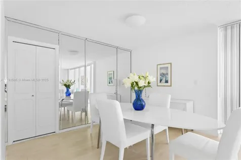 881 Ocean Drive Key Biscayne FL 33149