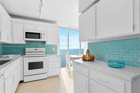 881 Ocean Drive Key Biscayne FL 33149