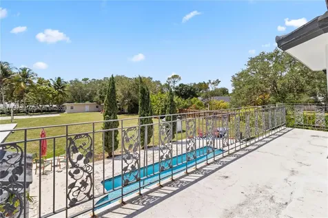8350 SW 98 Th Street Miami FL 33156