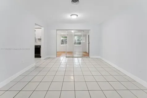 195 NE 164th Street Miami FL 33162