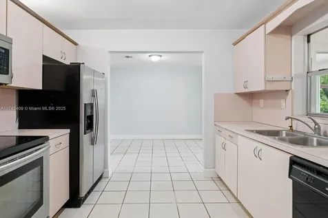 195 NE 164th Street Miami FL 33162