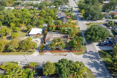 195 NE 164th Street Miami FL 33162