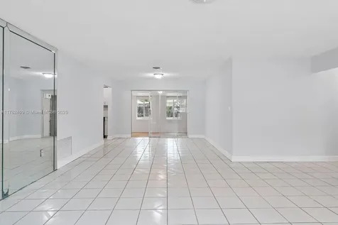 195 NE 164th Street Miami FL 33162
