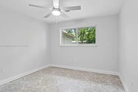 195 NE 164th Street Miami FL 33162
