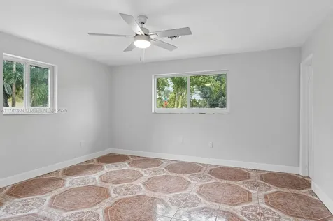 195 NE 164th Street Miami FL 33162