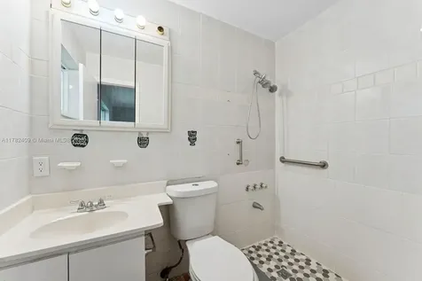 195 NE 164th Street Miami FL 33162