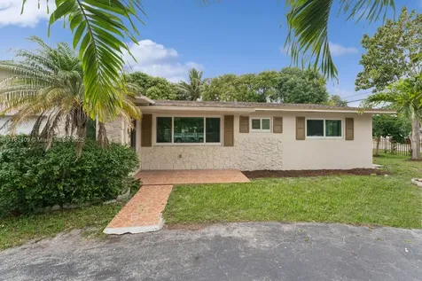 195 NE 164th Street Miami FL 33162