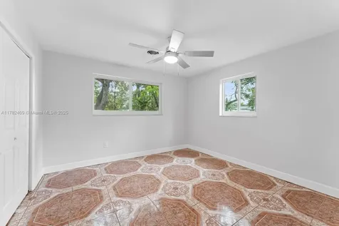 195 NE 164th Street Miami FL 33162