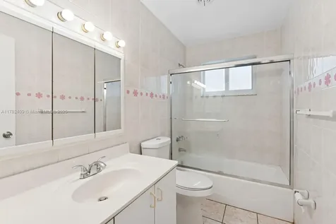 195 NE 164th Street Miami FL 33162
