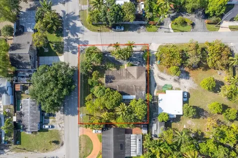 195 NE 164th Street Miami FL 33162