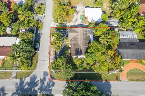 195 NE 164th Street Miami FL 33162