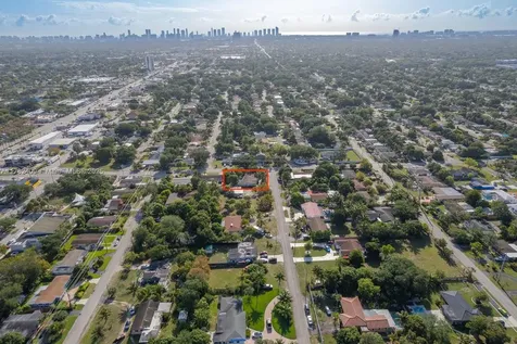 195 NE 164th Street Miami FL 33162