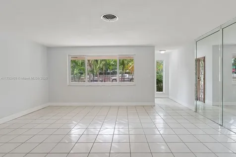 195 NE 164th Street Miami FL 33162