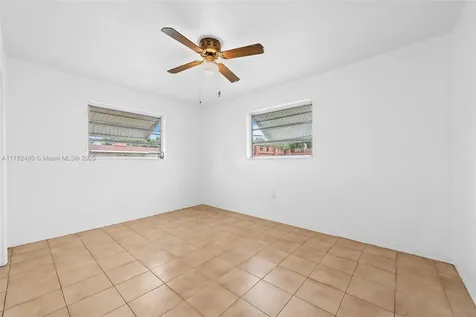 7501 Lincoln Street Hollywood FL 33024