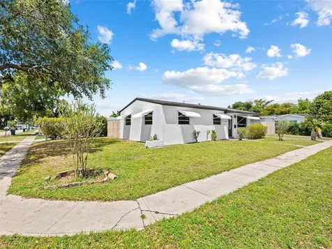 7501 Lincoln Street Hollywood FL 33024