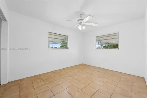 7501 Lincoln Street Hollywood FL 33024