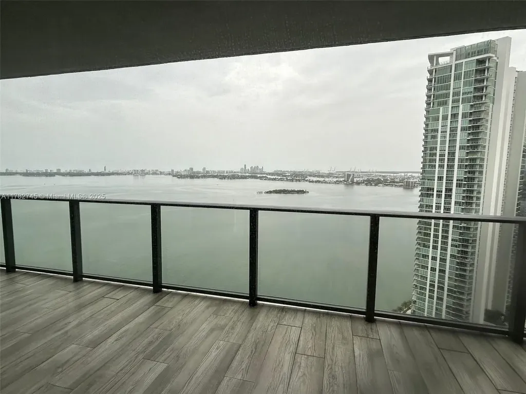 Miami FL 33137