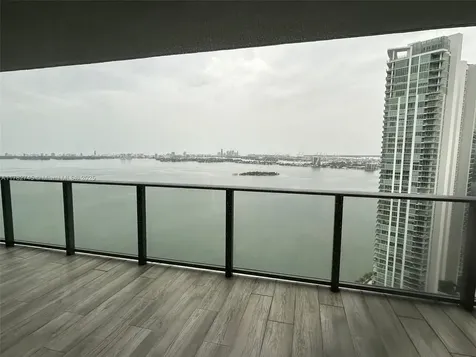 Miami FL 33137