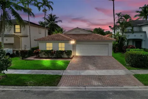 7324 NW 1st Place Plantation FL 33317