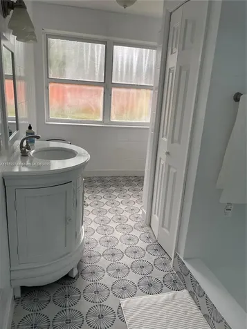 1560 NE 145th Street Miami FL 33161