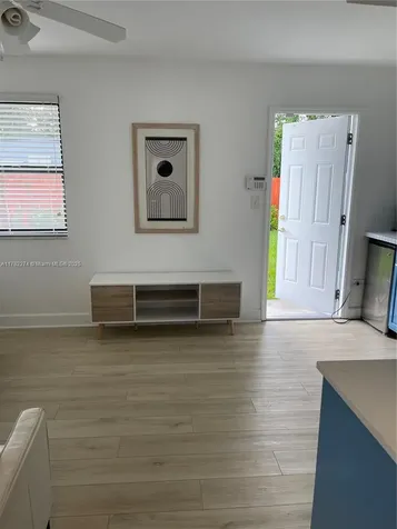 1560 NE 145th Street Miami FL 33161