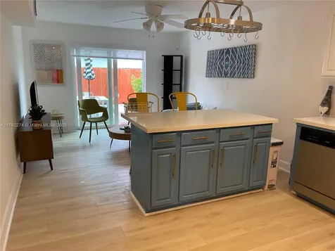 1560 NE 145th Street Miami FL 33161