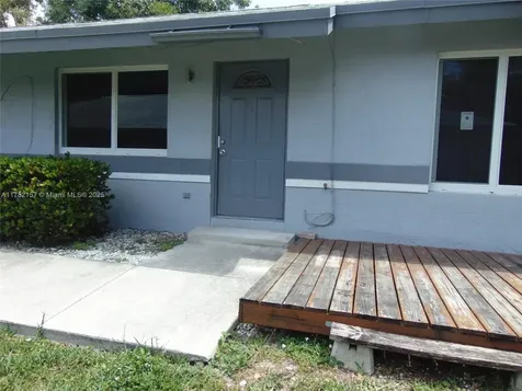 6622 SW 48th Street Davie FL 33314