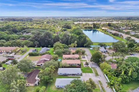 6622 SW 48th Street Davie FL 33314