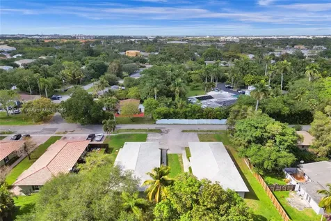 6622 SW 48th Street Davie FL 33314